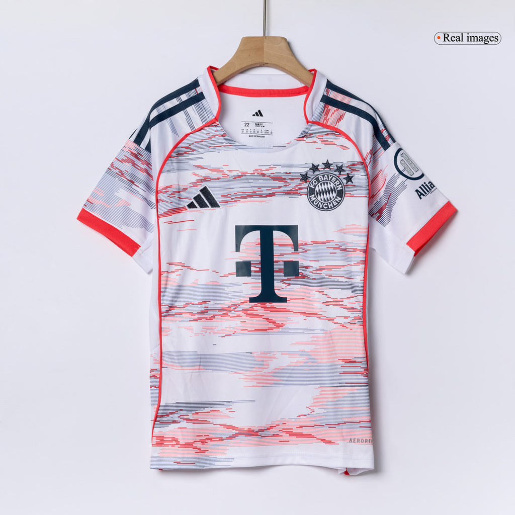Bayern München Kinder Auswärtstrikot 3-teilig Set 2025/26