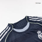 Real Madrid Auswärtstrikot Langarm 2025/26 Spieler-Version