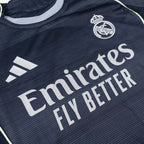 Real Madrid Auswärtstrikot Langarm 2025/26 Spieler-Version
