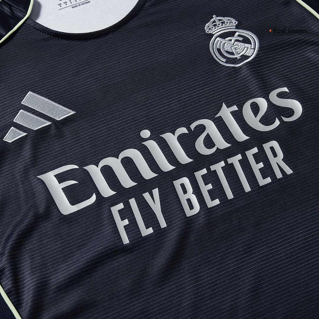Real Madrid Herren Auswärtstrikot Fan Version 2-teilig 2025/26